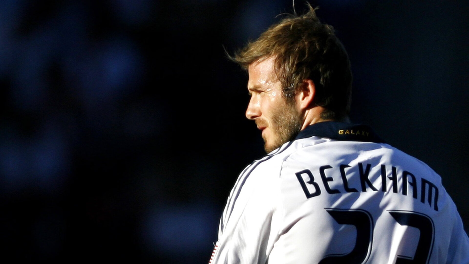 开云体育在线入口-上海男篮新援表现抢眼成为黑马球队关键一环，上海男篮新人